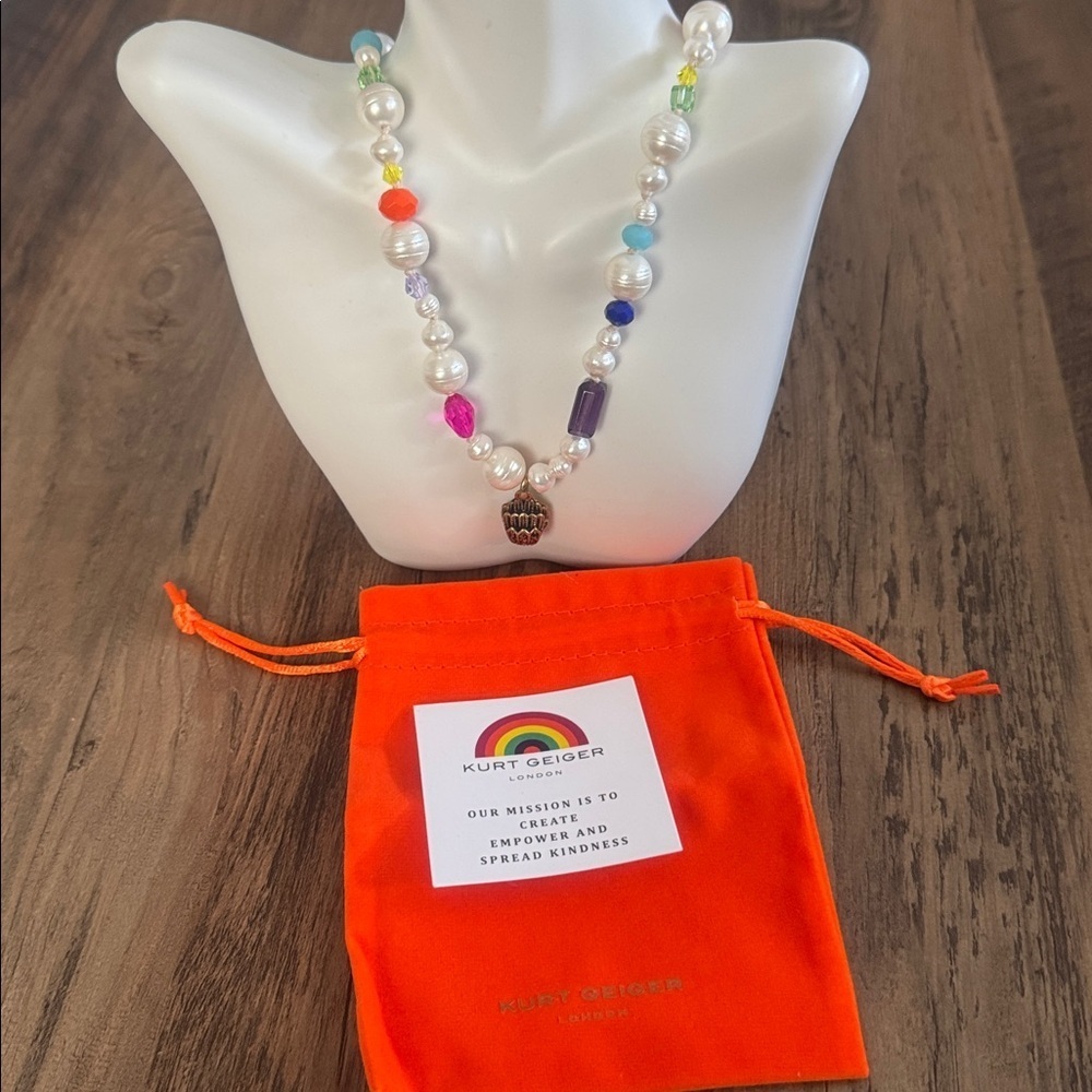 KURT GEIGER Eagle Charm Pearl Beaded Necklace - Picture 2 of 6